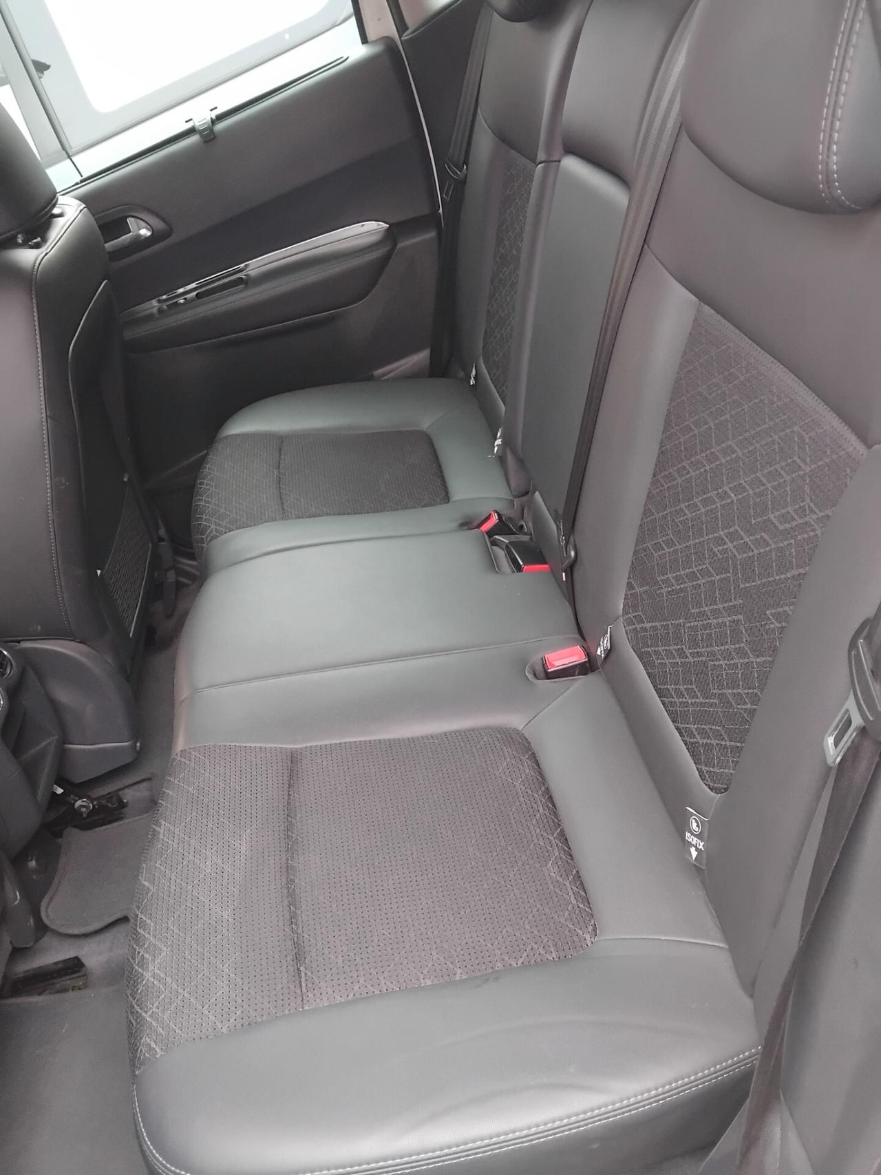 Peugeot 3008 1.6 HDi 115CV Allure