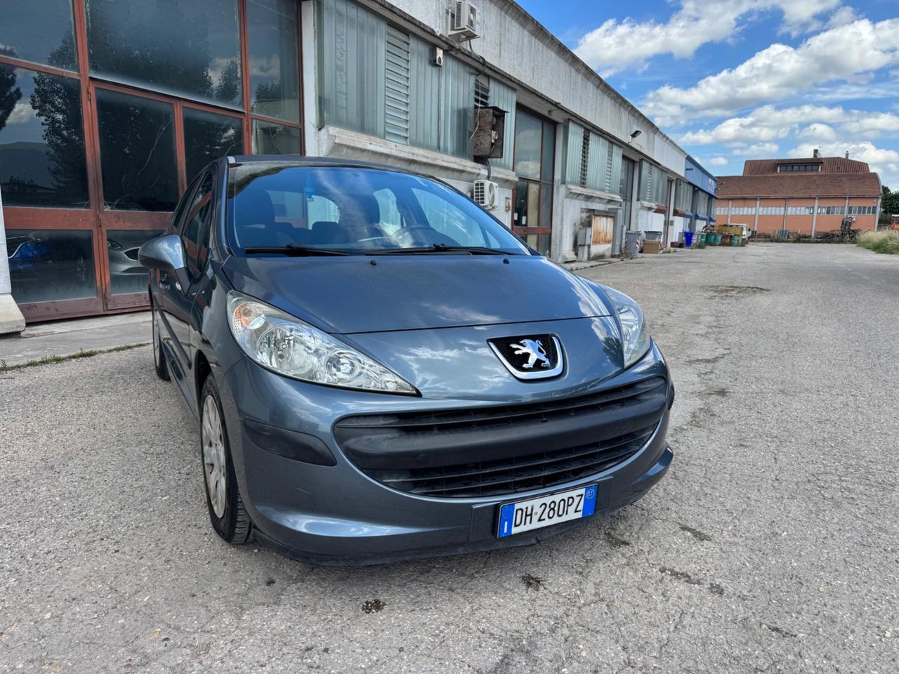 Peugeot 207 1.4 HDi 70CV 5p. ONE Line