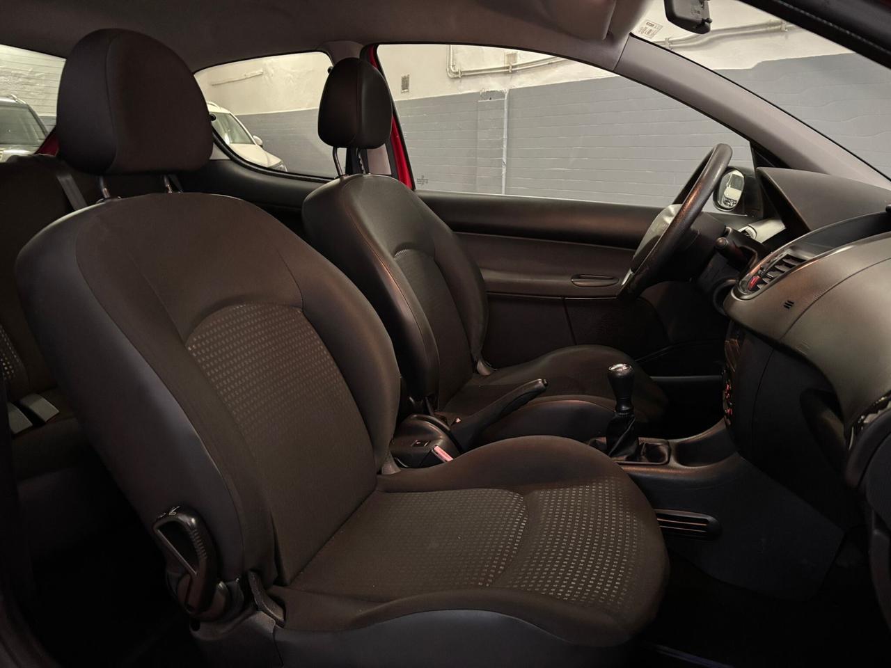 Peugeot 206 PLUS 1.1 - ADATTA A NEOPATENTATI