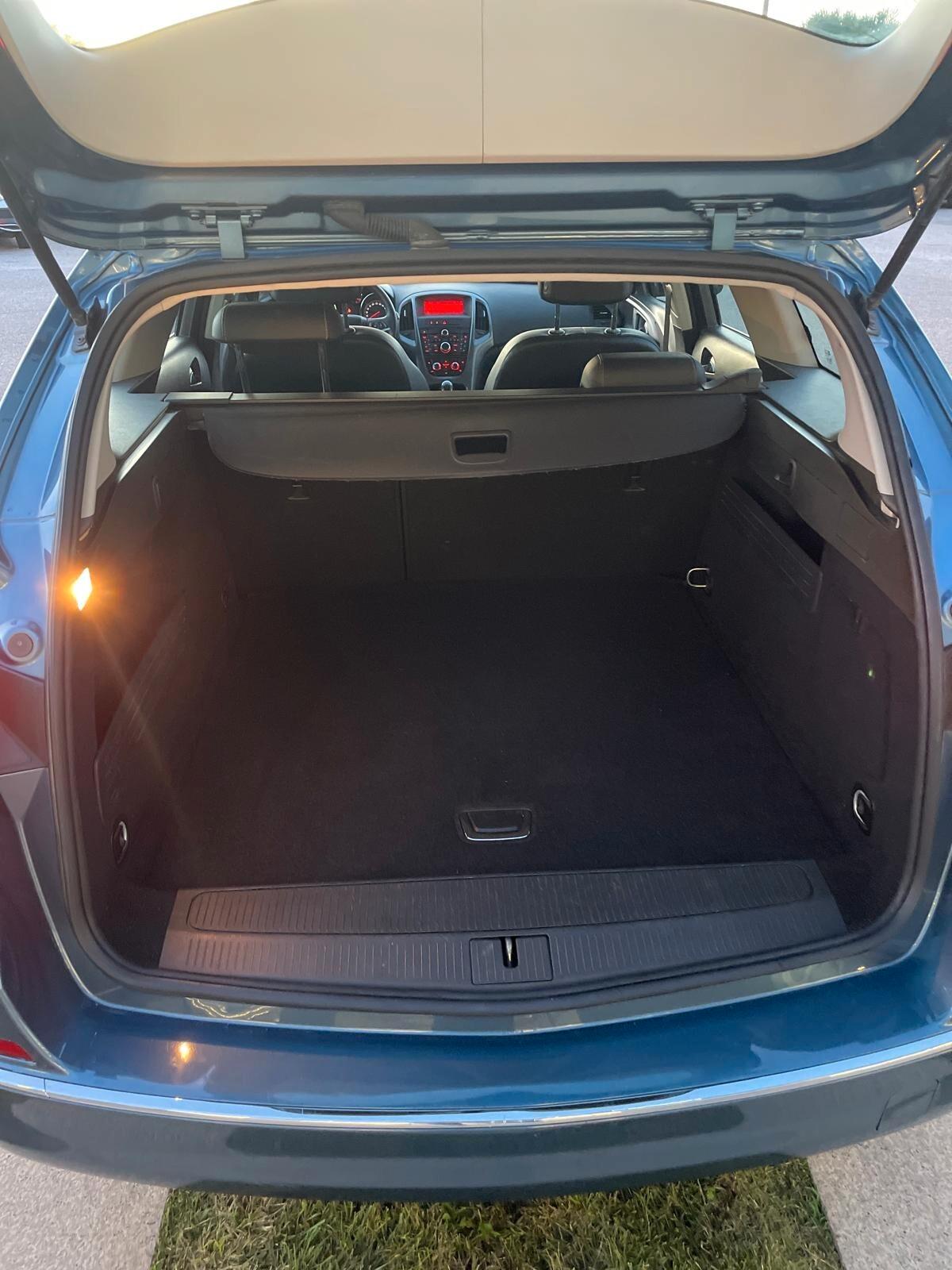 Opel Astra 1.4 Turbo 140CV Sports Tourer Cosmo