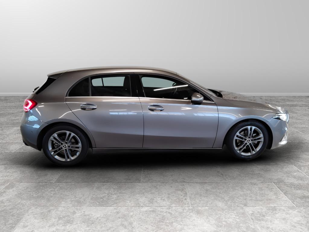 Mercedes-Benz Classe A - W177 2018 - A 180 d Sport auto