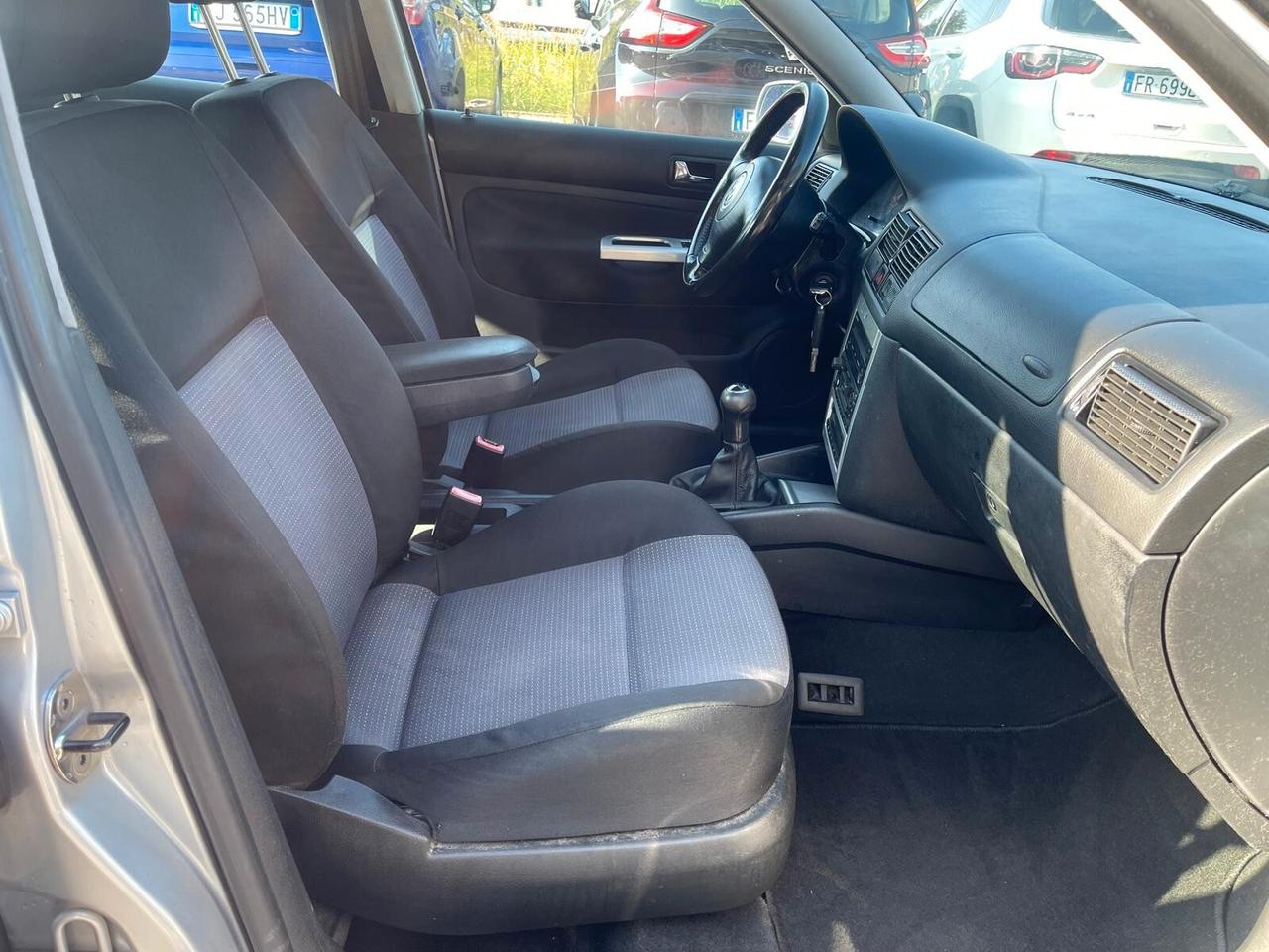 Volkswagen Golf 1.6 16V cat 5p. Highline Plus