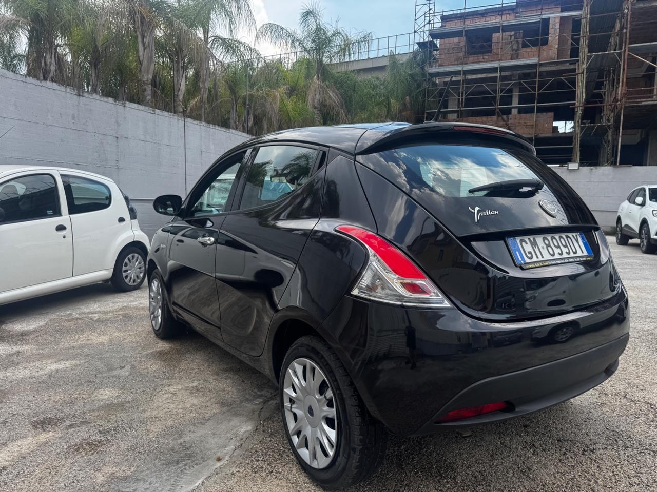 Lancia Ypsilon 1.0 FireFly 5 porte S&S Hybrid Alberta Ferretti