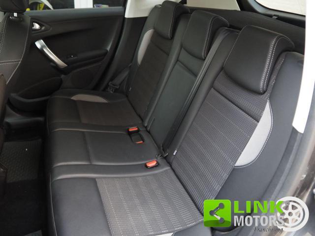 PEUGEOT 2008 BlueHDi 100 S&S Allure