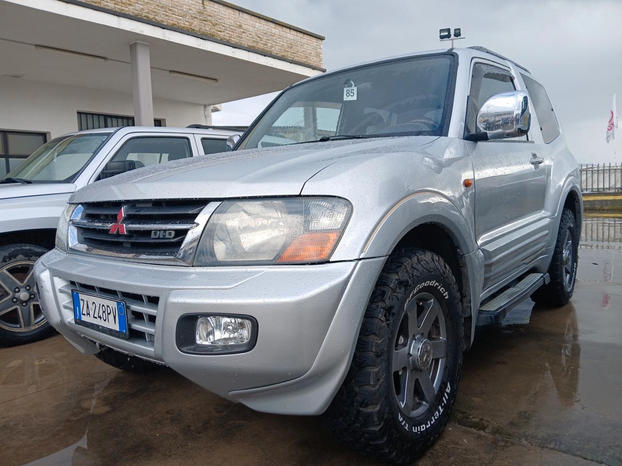 MITSUBISHI Pajero GLS1 3.200 DI-D 160cv 3porte