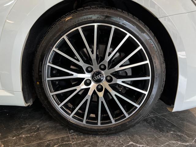 AUDI TT Coupé 1.8 TFSI S tronic 2 x S line / B&O / LED