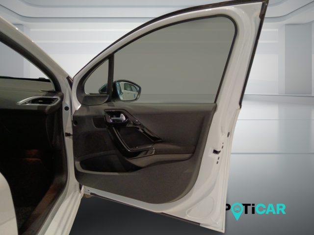 PEUGEOT 208 1° serie PureTech 82 5 porte Allure