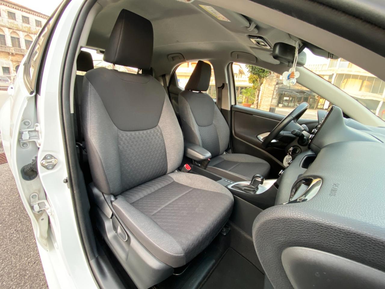 Toyota Yaris 1.5 Hybrid 5 porte Business