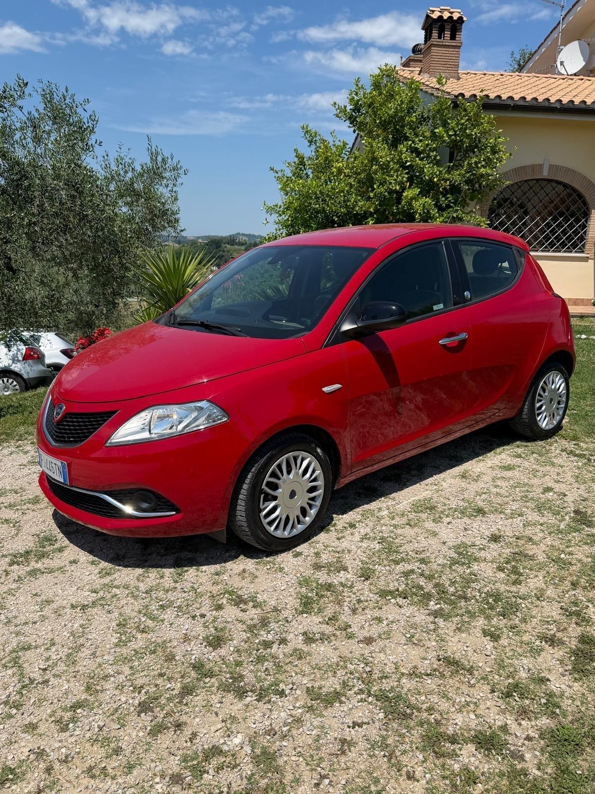 Lancia Ypsilon 1.2 69 CV 5 porte GPL Ecochic Unyca