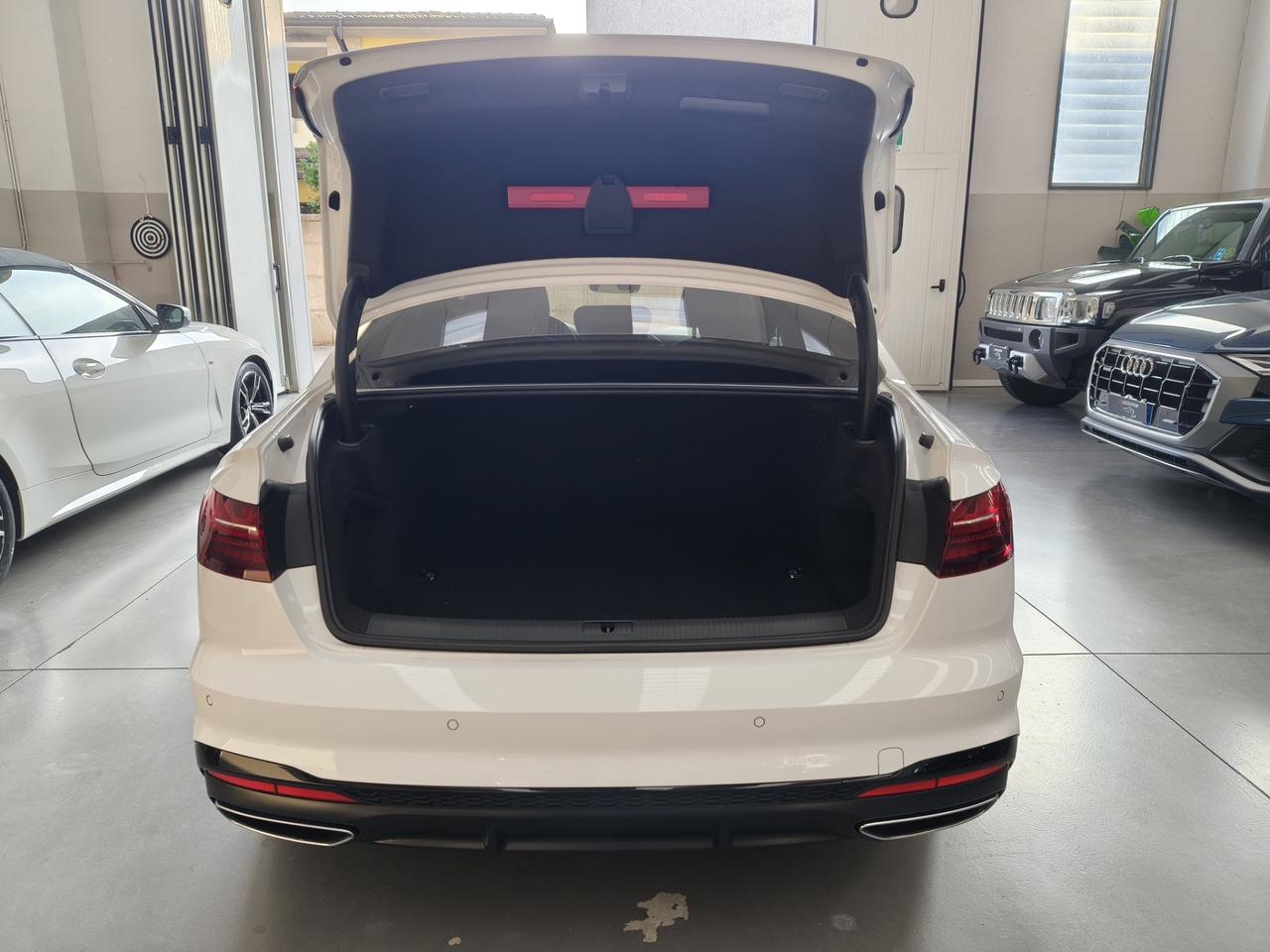 Audi A4 40 TDI quattro S tronic line edition