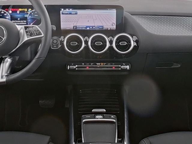 MERCEDES-BENZ GLA 180 Automatic Progressive Advanced