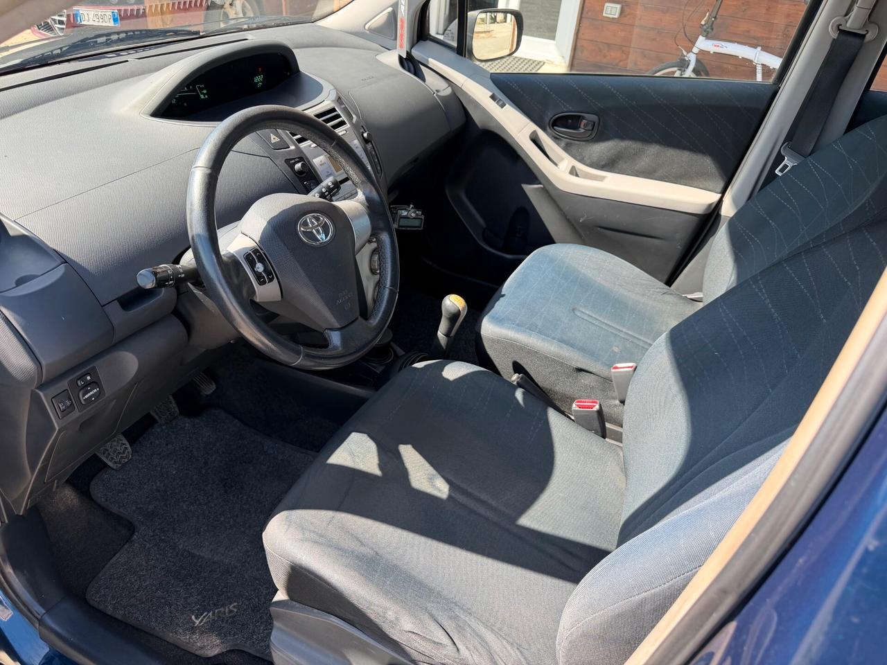 TOYOTA Yaris 1.0 Benzina 5 porte