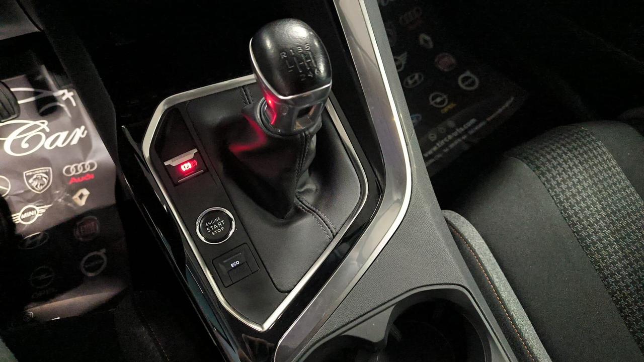 PEUGEOT 3008 1.5 130CV ALLURE NAVI CAM LED 2021