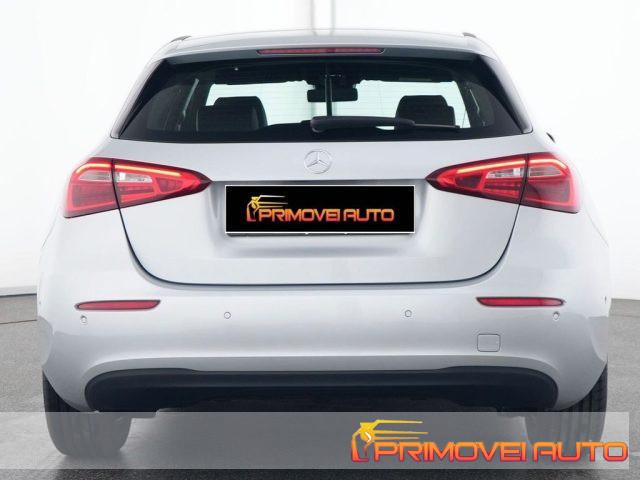 MERCEDES-BENZ A 180 d Business