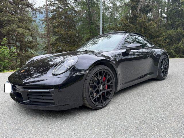 PORSCHE 911 Carrera 4S