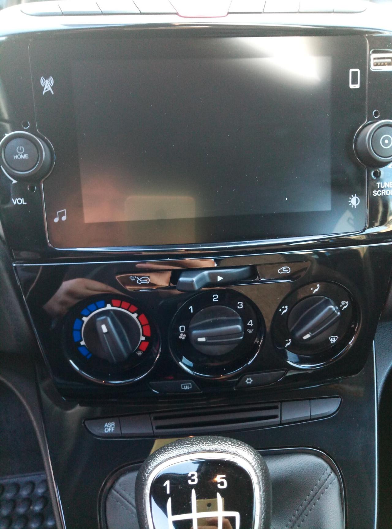 Lancia Ypsilon 1.0 FireFly 5 porte S&S Hybrid Gold