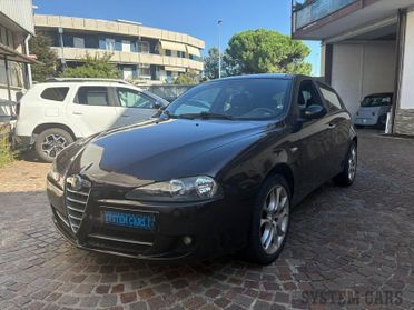 Alfa Romeo 147 147 1.6 16V TS (105) 5P - AUTO PER COMMERCIANTI NON RICONDIZIONATA