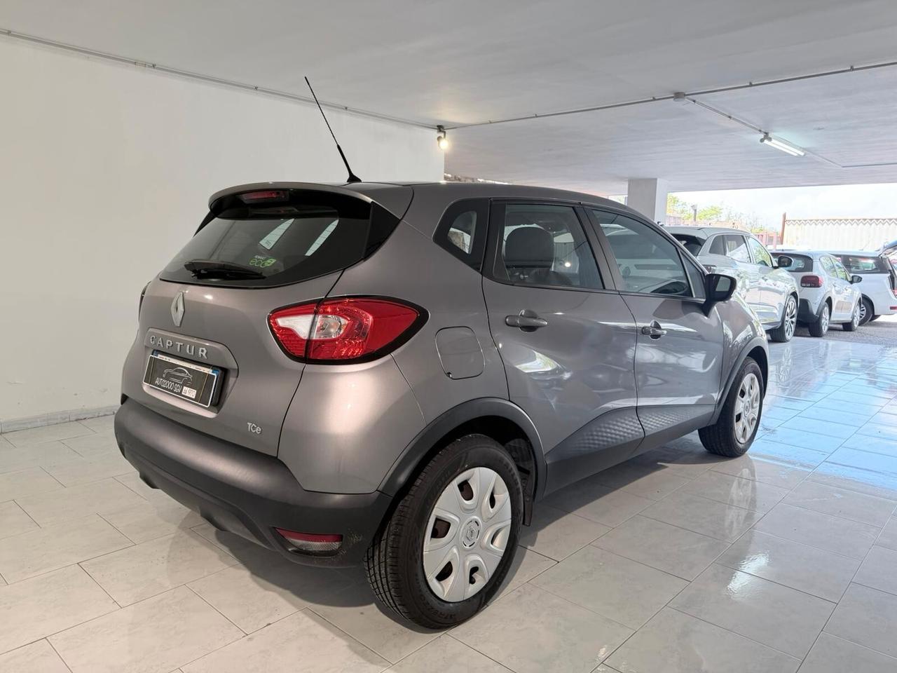 Renault Captur NEOPATENTATI ACCONTO 0€ RATE DA 180€