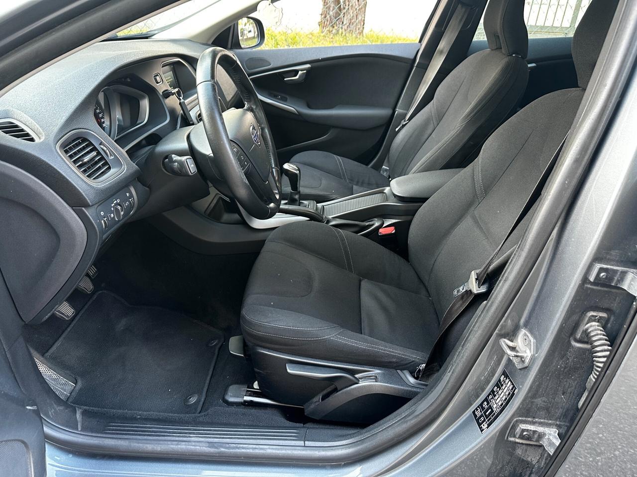 Volvo V40 D2 2.0 120cv E6 Momentum