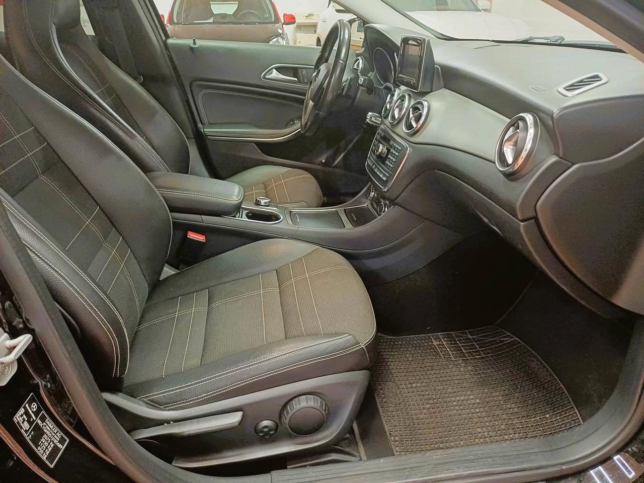 Mercedes-benz GLA 220 CDI Automatic 4Matic Sport