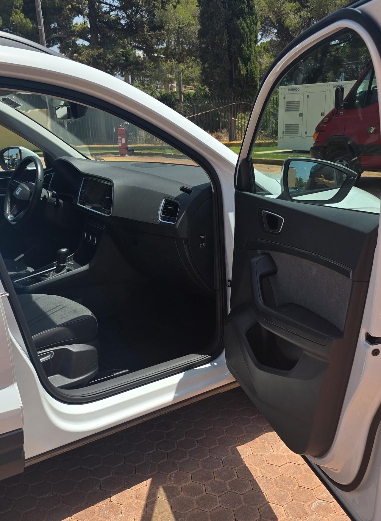 Seat Ateca 1.5 EcoTSI 150 CV Business – SUV Dinamico e Tecnologico