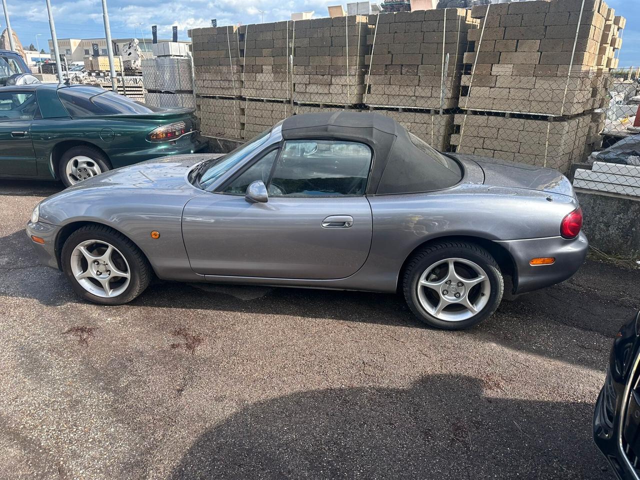 Mazda MX-5 1.6i 16V - PERMUTE