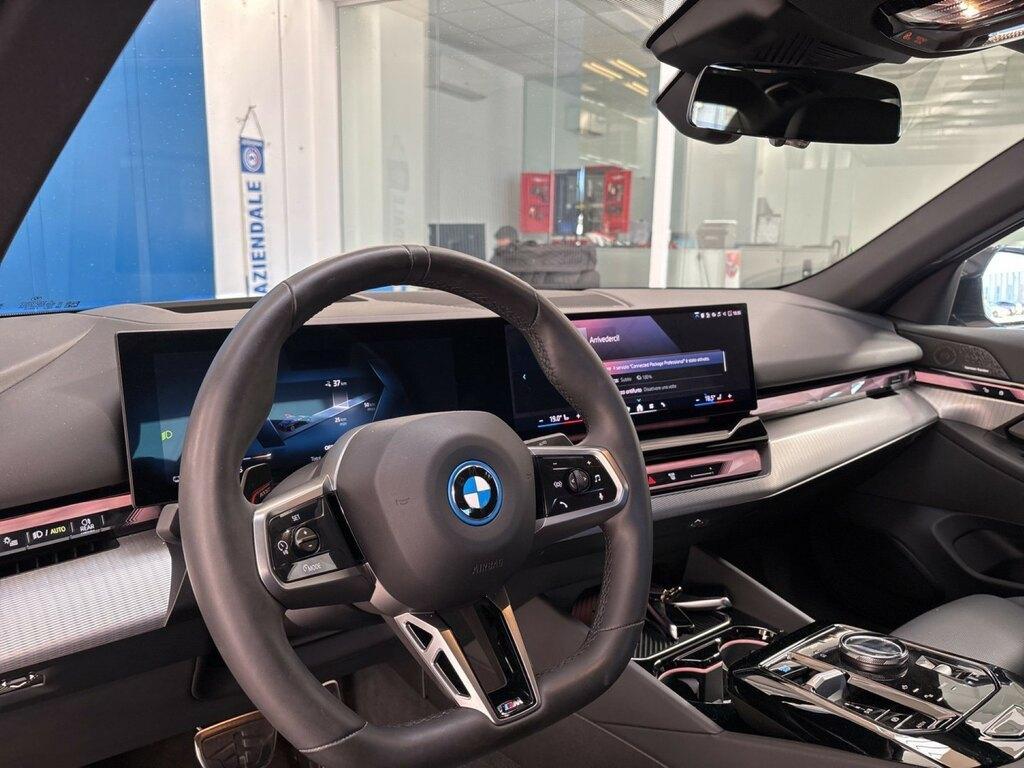 BMW i5 Berlina Msport eDrive40