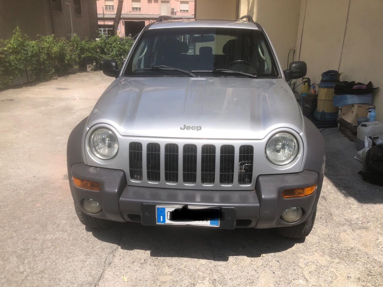 Jeep Cherokee 2.5 CRD Sport 09/2002