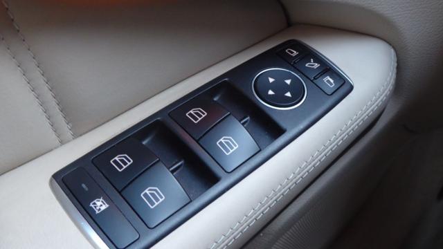 MERCEDES-BENZ E 220 CDI BlueTEC