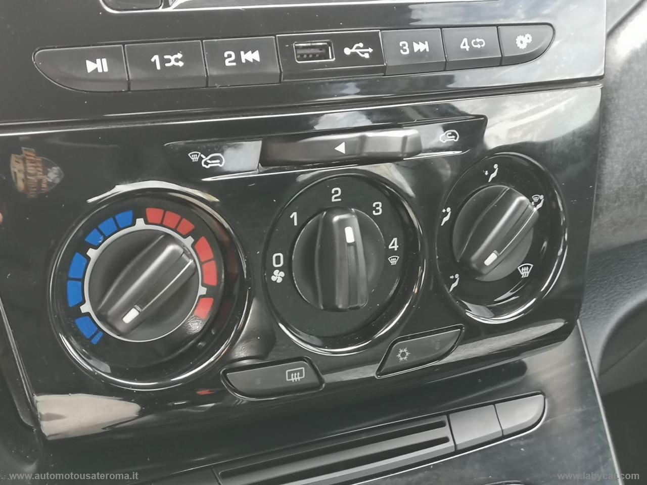 LANCIA Ypsilon 1.2 69 CV 5p. GPL Ecochic Gold PROMO WEB