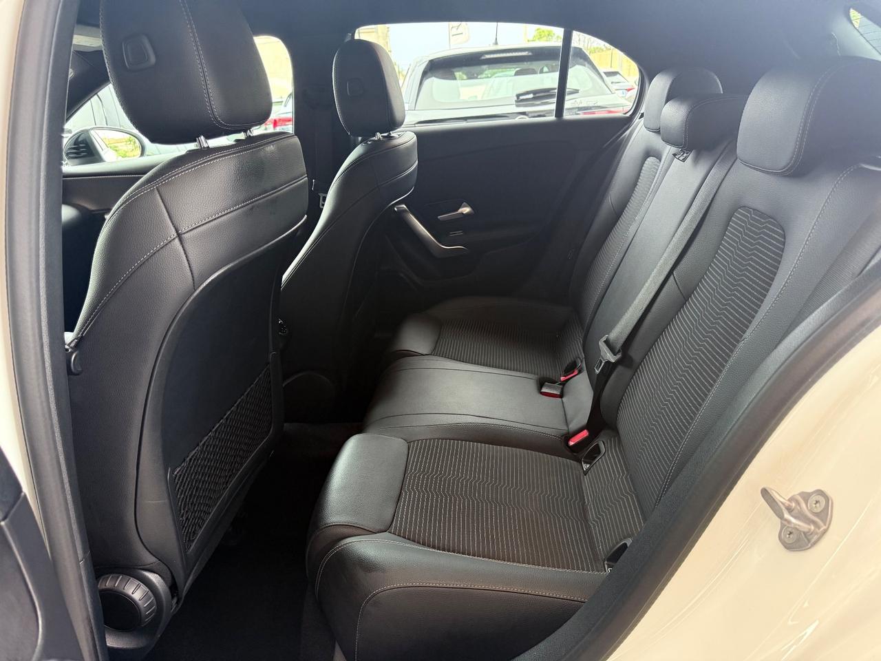 Mercedes-benz A 180 d Automatic Night Edition Pack FINANZIABILE