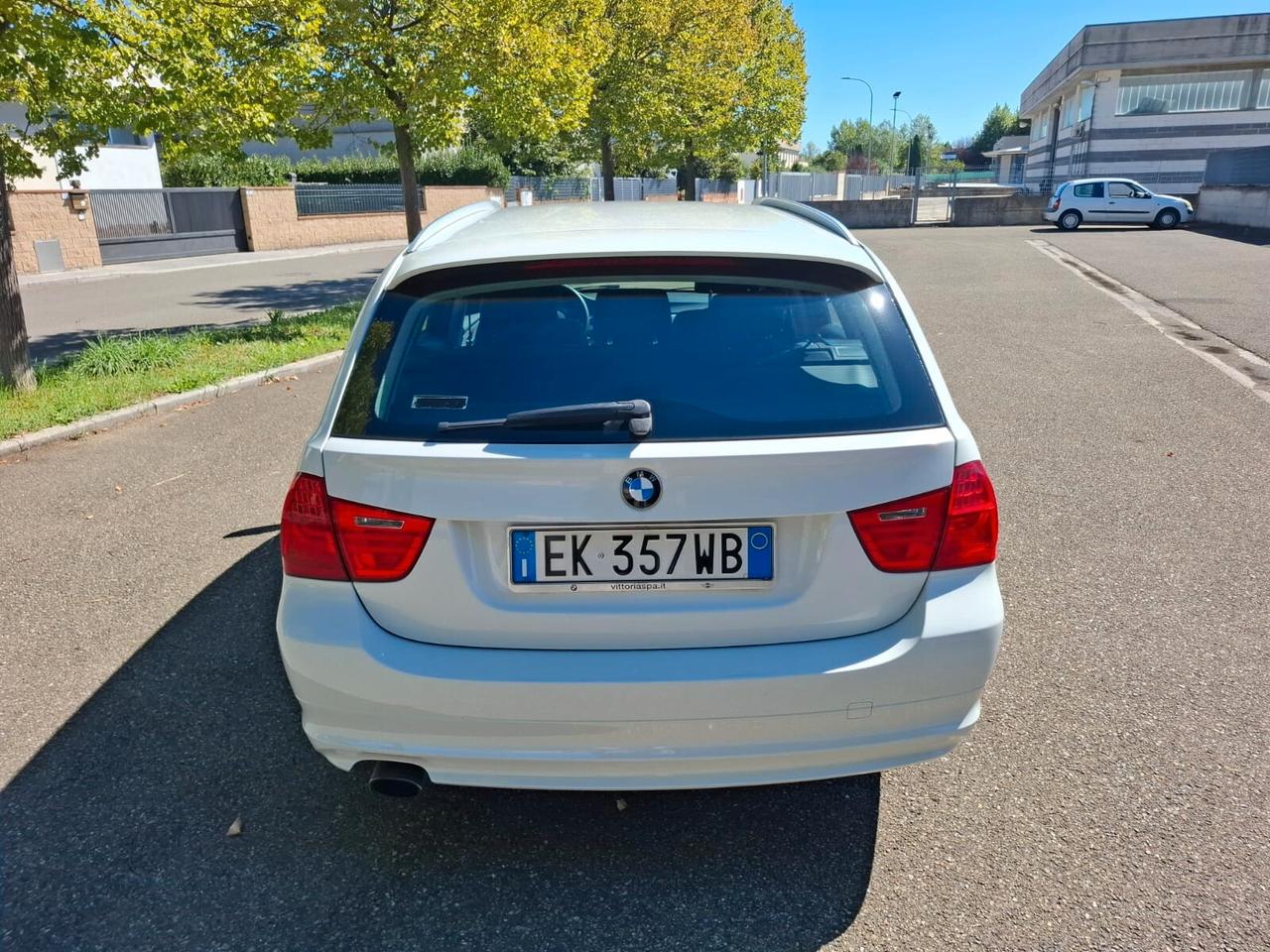 Bmw 318 SW 2.0 TDI 143CV del 2011 NEOPATENTATI