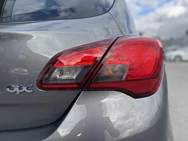 Opel Corsa 1.6 Turbo Coupé OPC