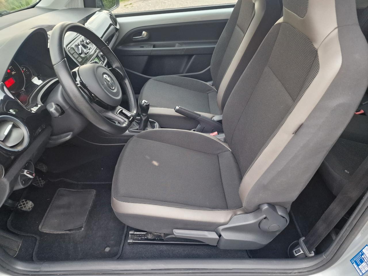 Volkswagen up 1.0 75cv 51000km