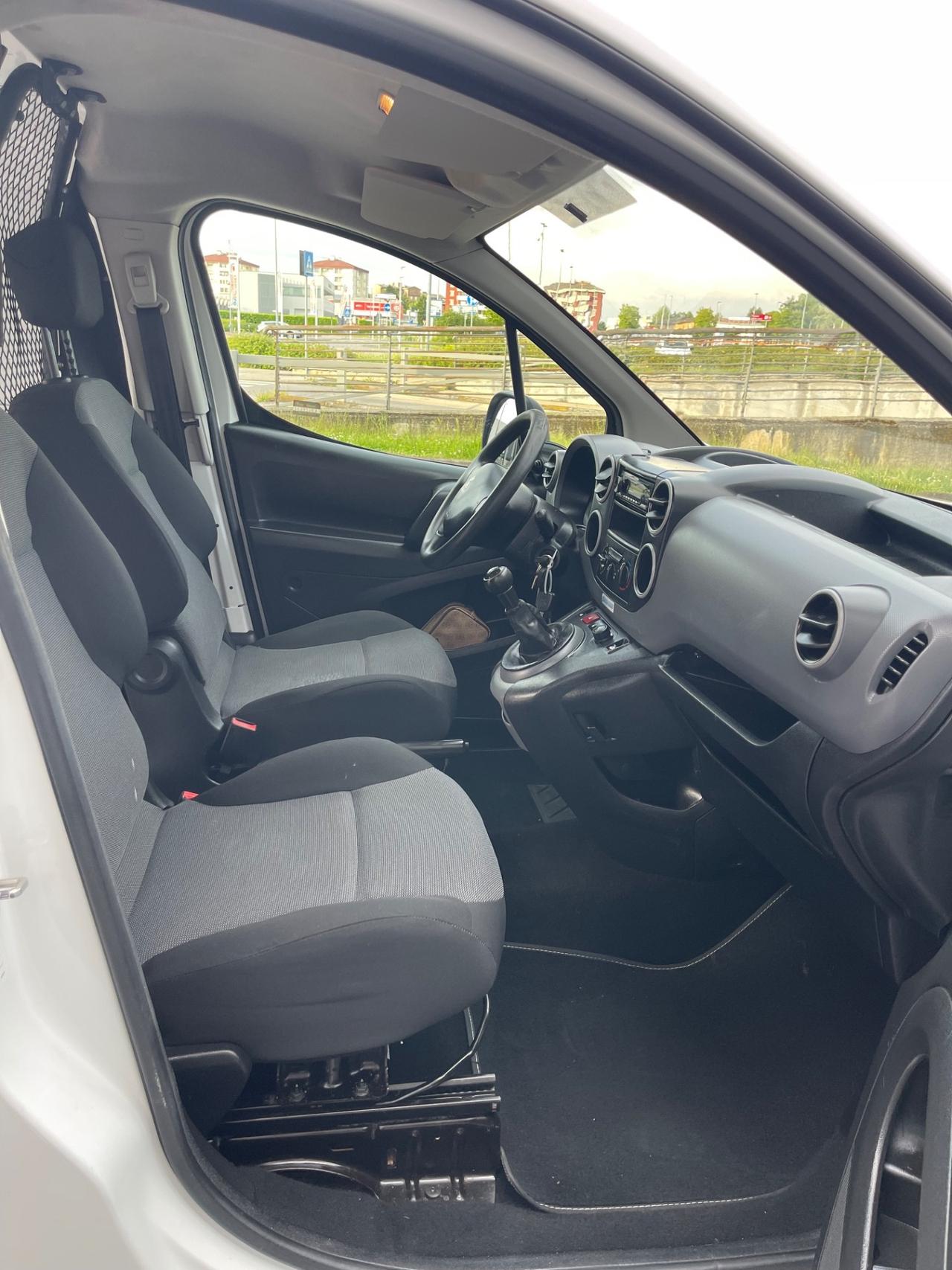 Peugeot Partner Tepee BlueHDi 75 Active