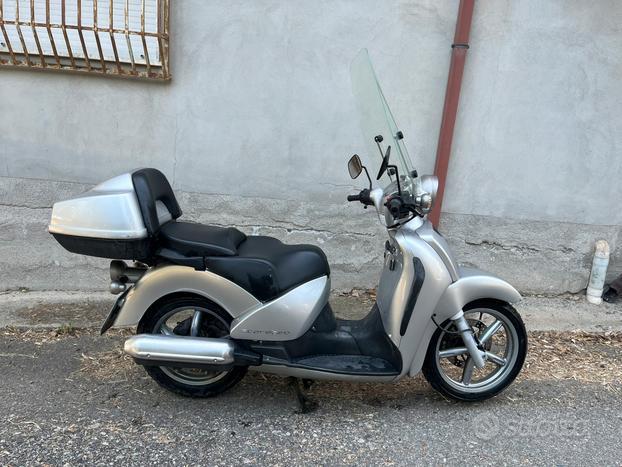 Aprilia scarabeo 200 solo 3.600 km tutto tagliand
