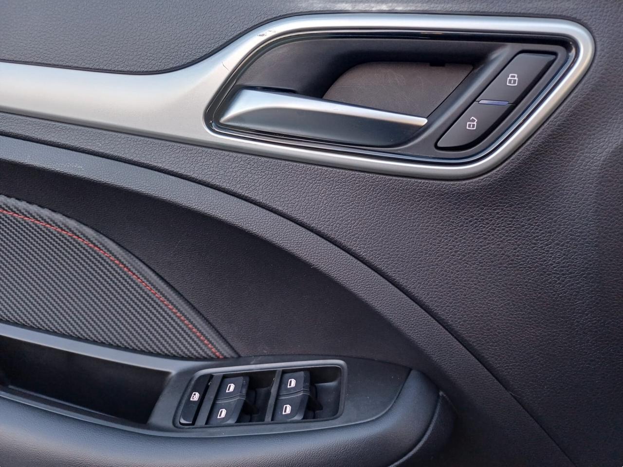 Mg ZS 1.5 VTi-tech Luxury | da € 190,00 al mese