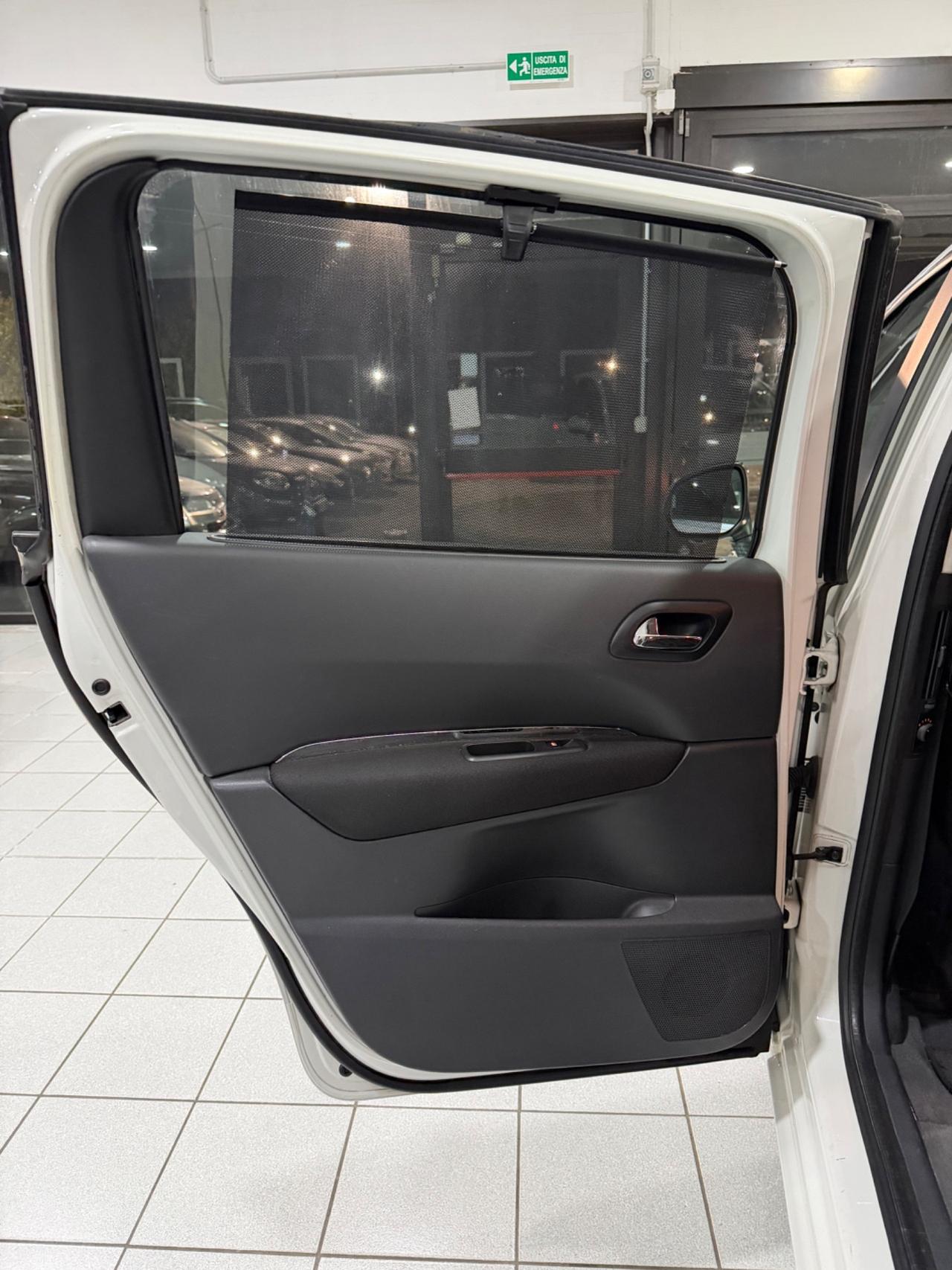 Peugeot 5008 1.6 e-HDi 112CV Stop&Start cambio robotizzato Family