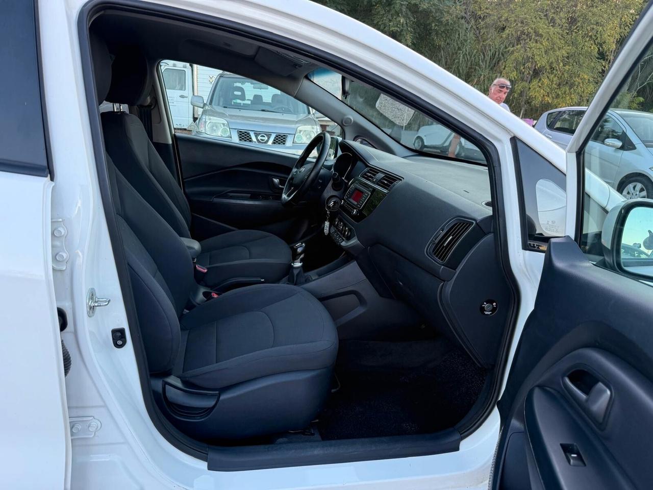 Kia Rio 1.4 CRDi 5p. Cool