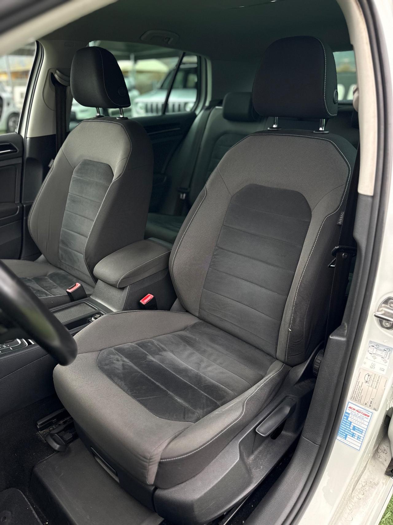 Volkswagen Golf 1.6 TDI 110cv DSG R-LINE ALLESTIMENTO