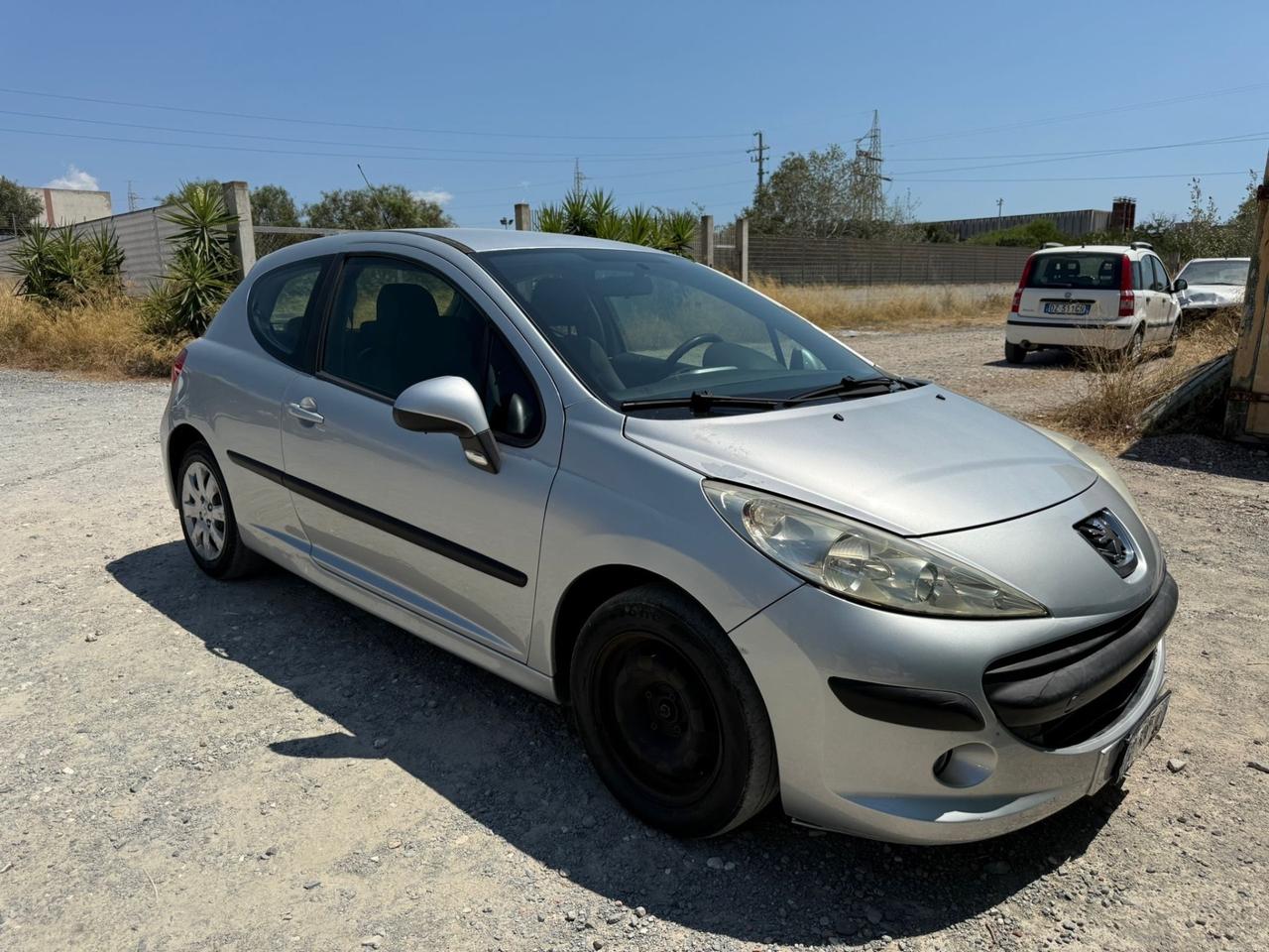 Peugeot 207 1.4 Diesel- Neopatentati- Climatizzatore