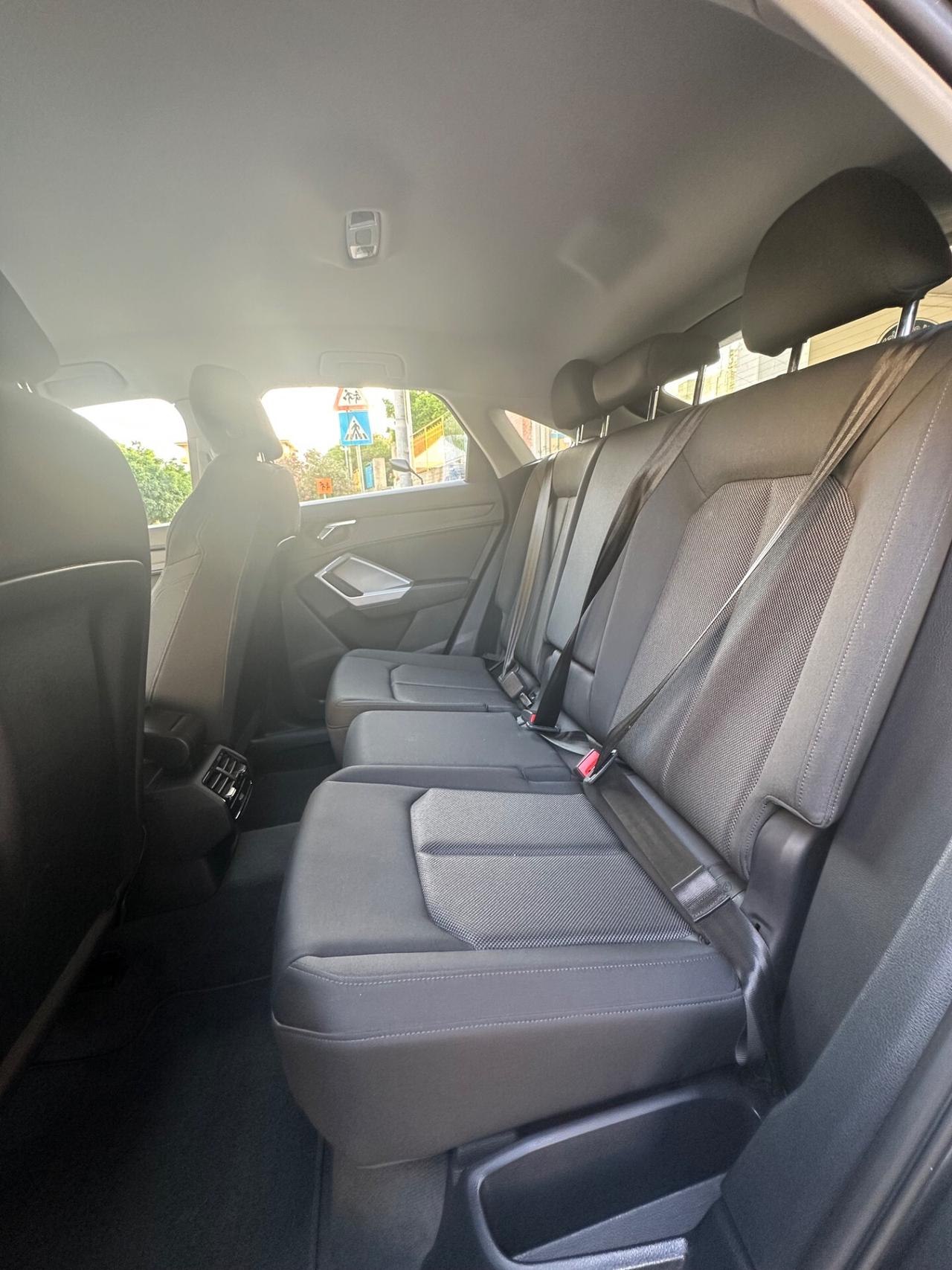 Audi Q3 35 TDI S tronic line edition