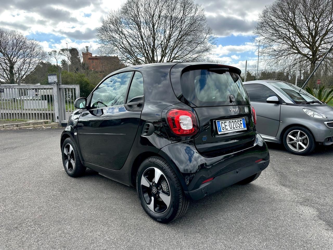Smart ForTwo EQ Passion SERVEICE MERCEDES Batteria Nuova Permute Rate Garantita