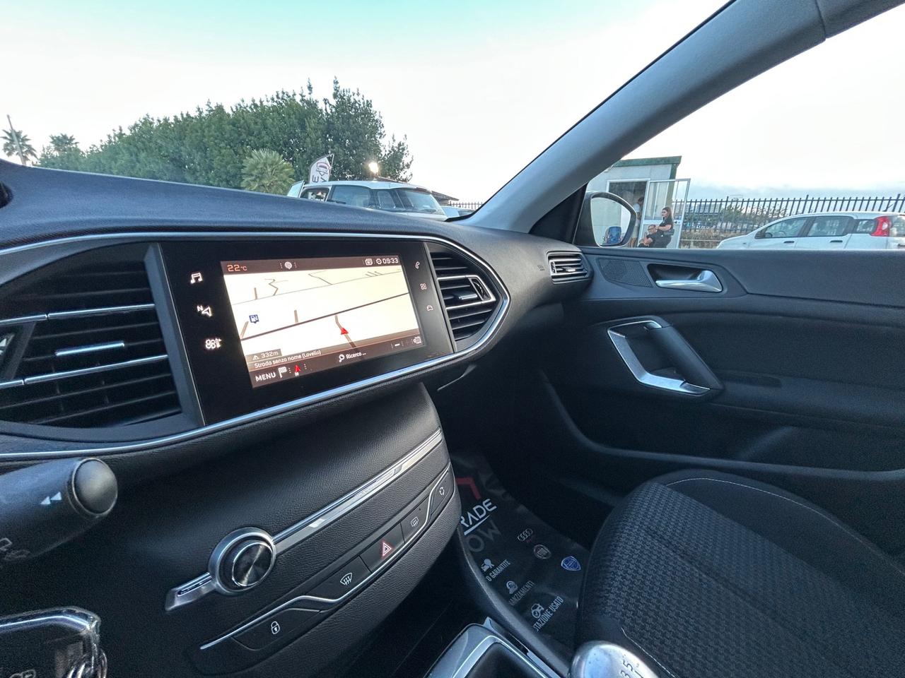 Peugeot 308 BlueHDi 130 S&S Business