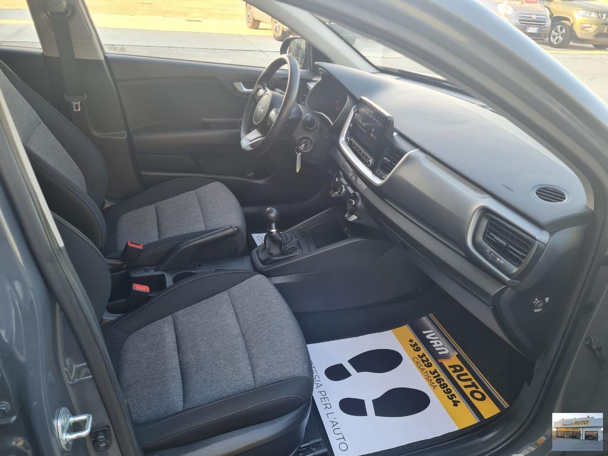KIA Stonic 1.2 Benzina-Neopatentati-Anno 2022