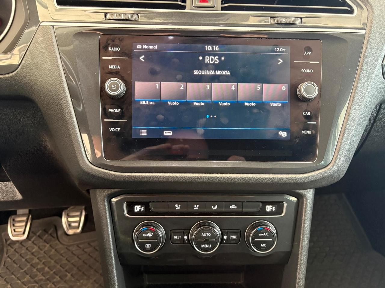 Volkswagen Tiguan - 1.6 TDI - R-LINE