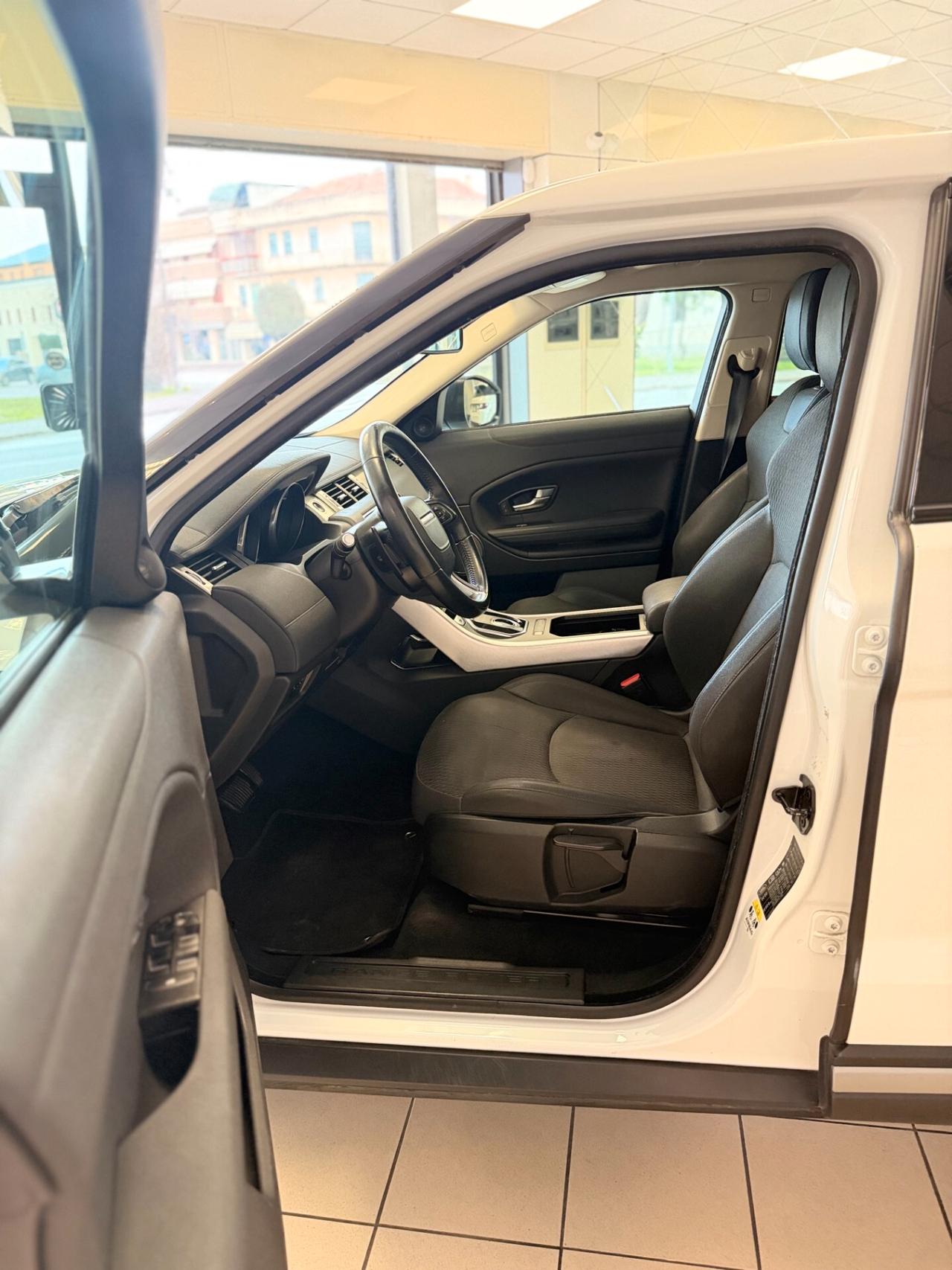 Land Rover Range Evoque 2.0 TD4 150 CV 5p. Pure