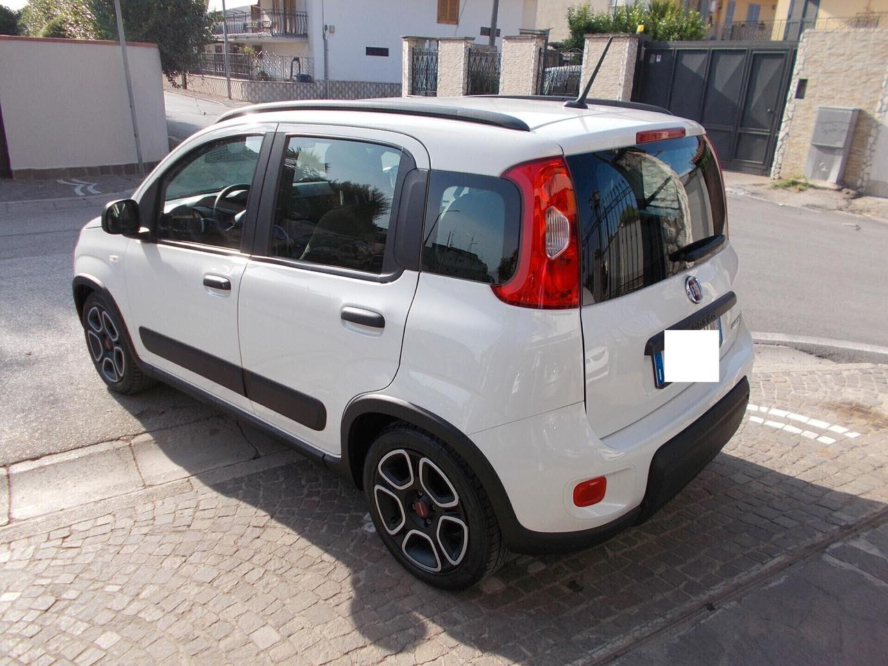 Fiat Panda 1.0 FireFly S&S Hybrid City Cross