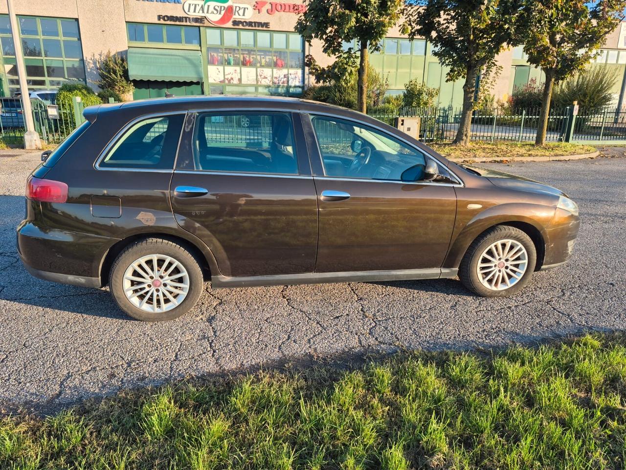 Fiat Croma 1.9 Multijet 16V Must