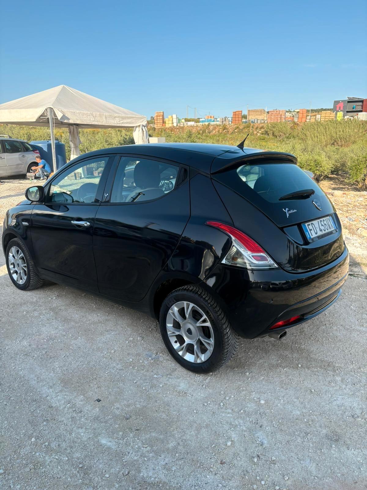 Lancia Ypsilon 1.3 MJT 16V 95 CV 5 porte S&S Gold